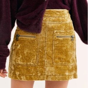 NWOT Free People Dust to Dust Yellow/gold Crushed Velvet Mini Skirt - size 4